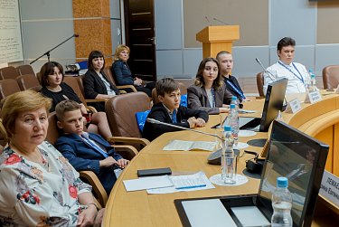 112 студентов и школьников объединил творческий конкурс